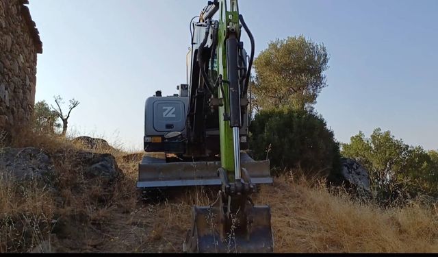 Aydın'da Jandarma’dan İş Makineli Kaçak Kazı Baskını