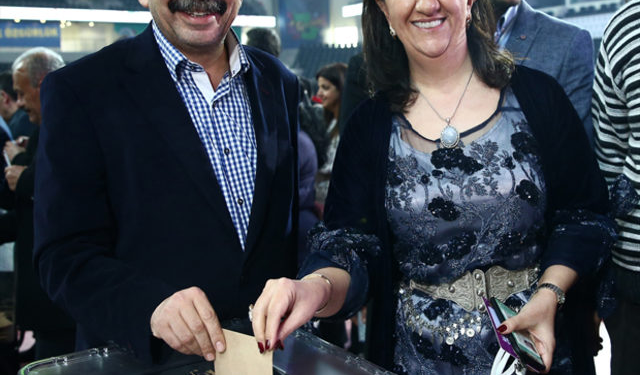 DEM Parti Meclis Başkanvekili Pervin Buldan oldu