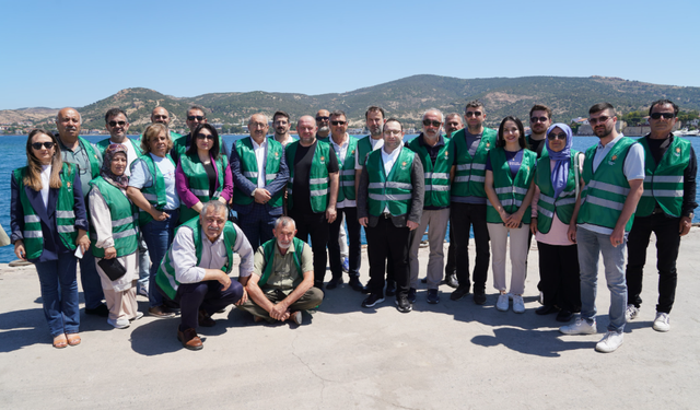 AK Parti İzmir’den Dünya Çevre Günü’nde deniz dibi temizliği