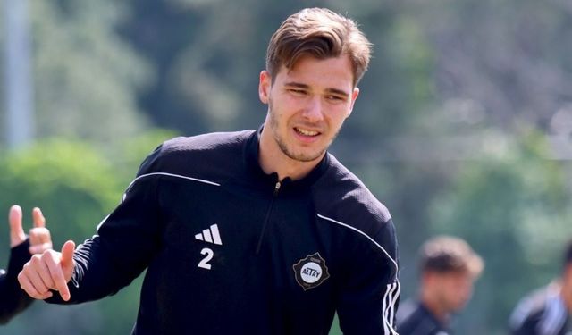 Altay'da genç futbolcu ayrılığını duyurdu!