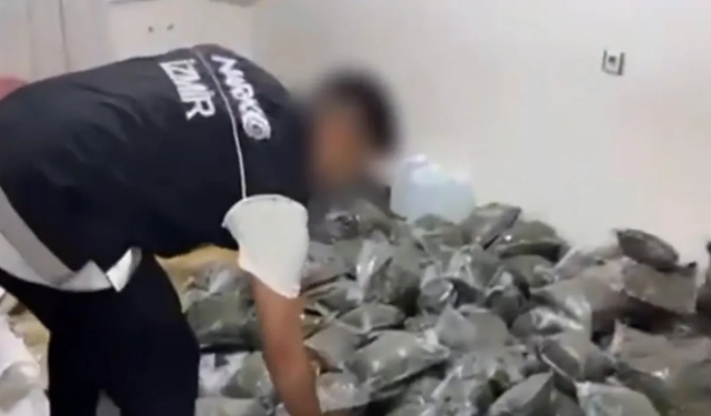 Konak'ta 126 kilo sentetik madde ele geçirildi: 2 şüpheli gözaltında