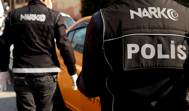 Bergama’da yasaklı madde operasyonu: Binlerce sentetik madde ele geçirildi