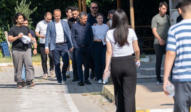 CHP lideri Özgür Özel’den duygulandıran destek