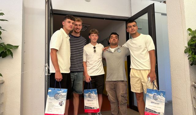 Trabzonspor U-19’dan Marmaris’te Minik Futbolseverlere Moral