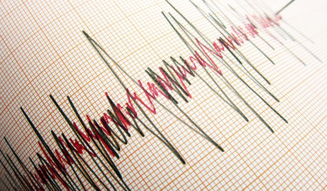Bursa'da deprem oldu: Çevre illerden hissedildi!