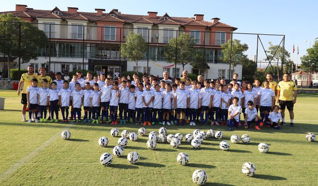 Nazilli Belediyesi Yaz Futbol Okulu Başladı