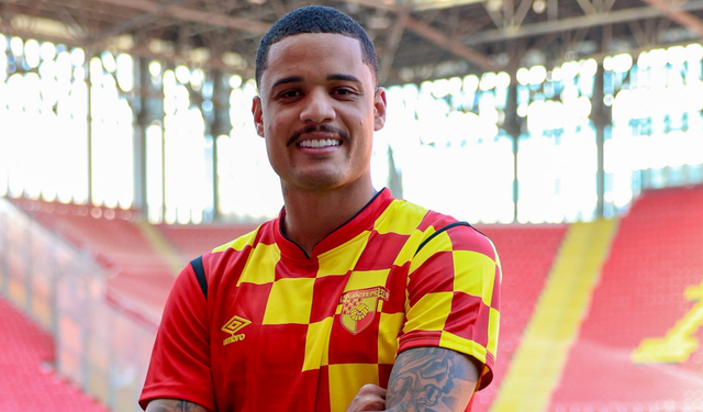 Göztepe'nin yeni transferi hastaneye kaldırıldı!