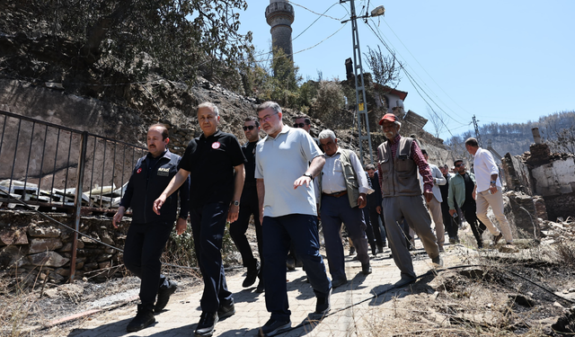 AK Partili Saygılı'dan İzmir yangını açıklaması: Mağduriyet olmayacak