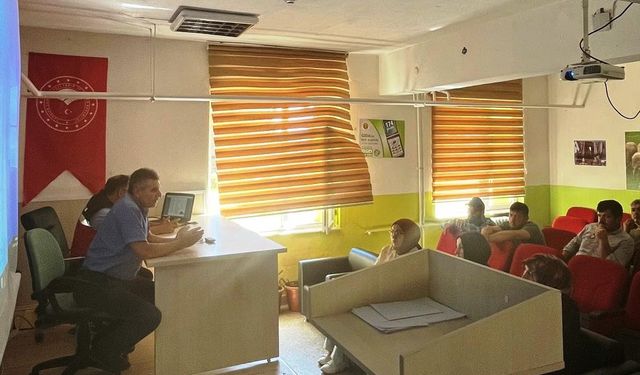Altıntaş’ta besi sığırı yetiştiriciliği kursu açıldı
