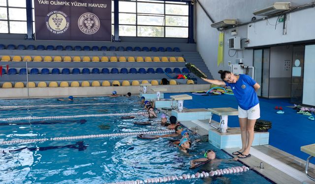 Buca’da Yüzme Dersi Alan Çocuk Sayısı Artıyor