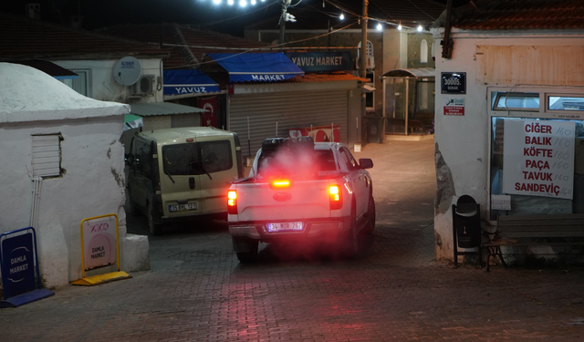Çeşme'de Temizlik Alarmı : 24 Saatlik Yaz Mesaisi Başladı