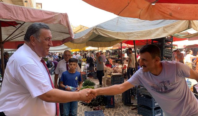 CHP'li Gürer pazarı gezdi: “Vatandaş bakıyor ama alamıyor, alan da yarım kilo alıyor”