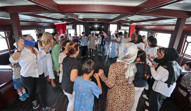 Konak Belediyesi’nden Anlamlı Deniz Turu
