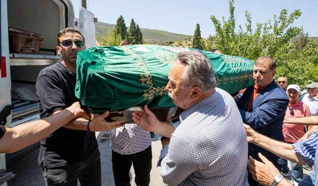 Tacettin Bayır’ın acı günü: Annesi toprağa verildi