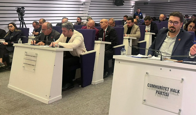 Buca Meclisi'nde Kesin Hesap Gerginliği