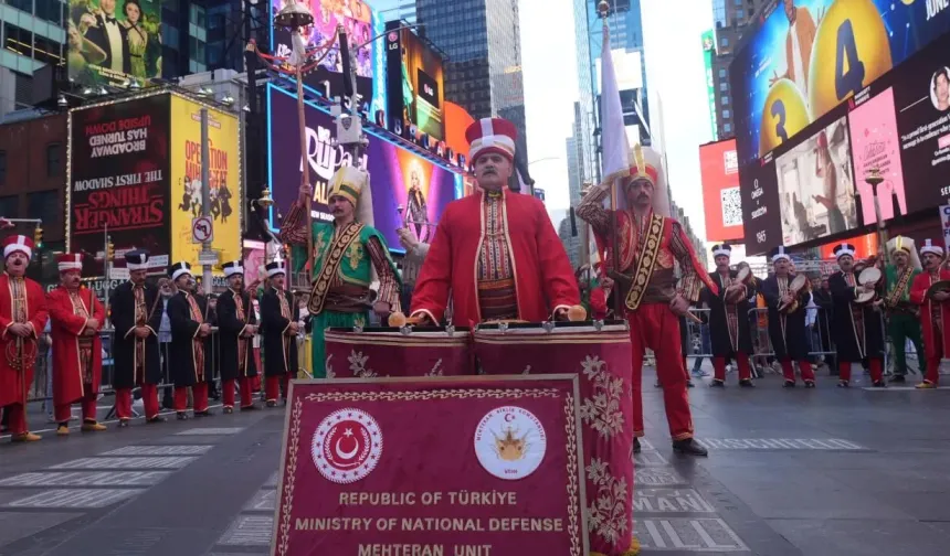 Times Meydanı Mehter Marşlarıyla inledi