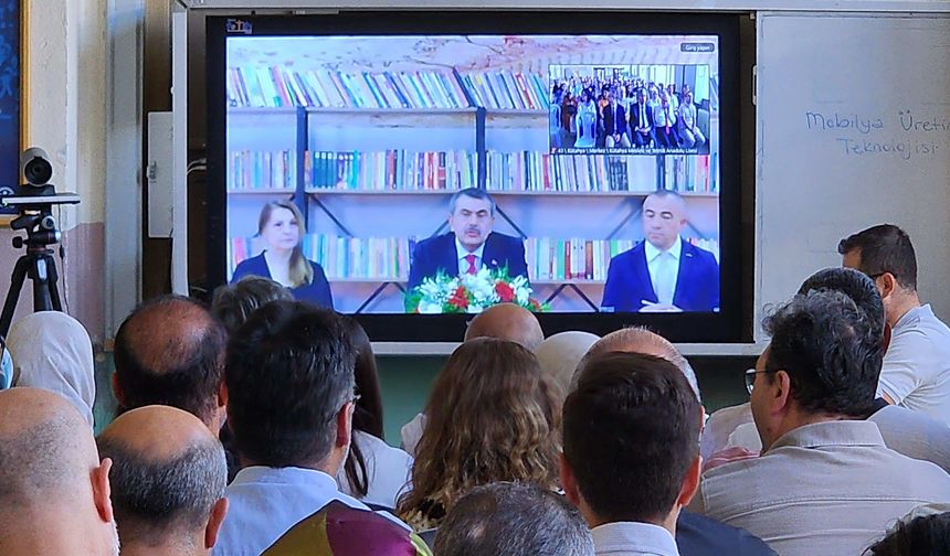Yusuf Tekin’den Öğretmen Akademileri hakkında önemli açıklamalar