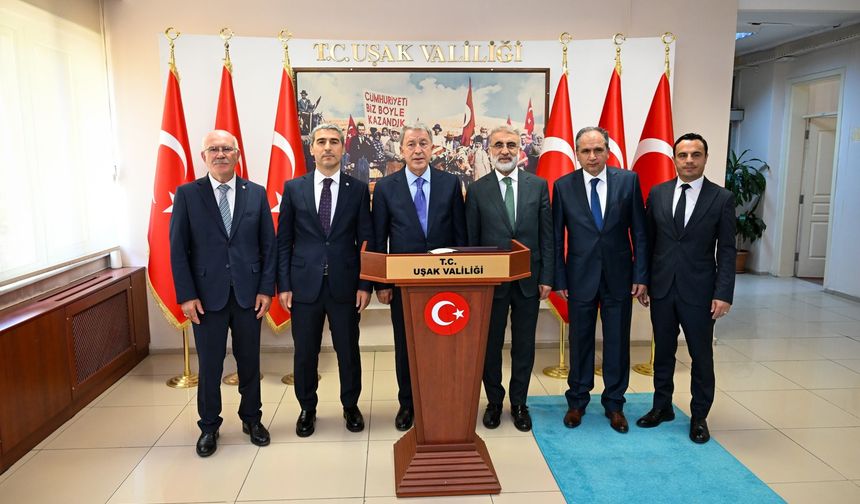 Uşak’ta Akar ve Yıldız’a protokol karşılama