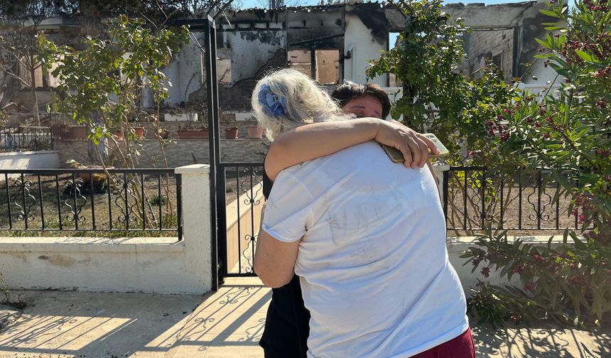 Gözyaşları İçinde Kül Olan Anılar