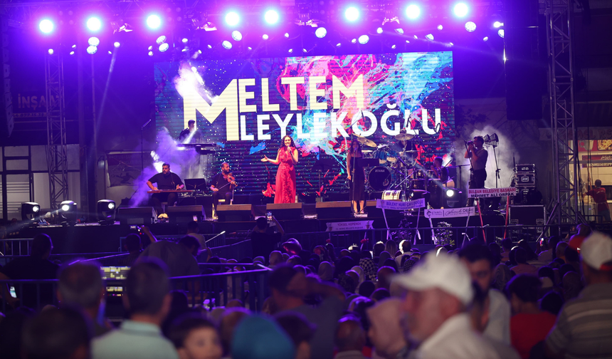 Meltem Leylekoğlu memleketinde hayranlarıyla buluştu