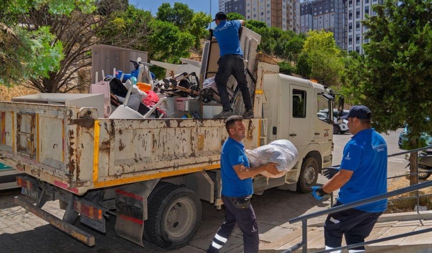 İzmir Belediyesi mağdur aileye sahip çıktı