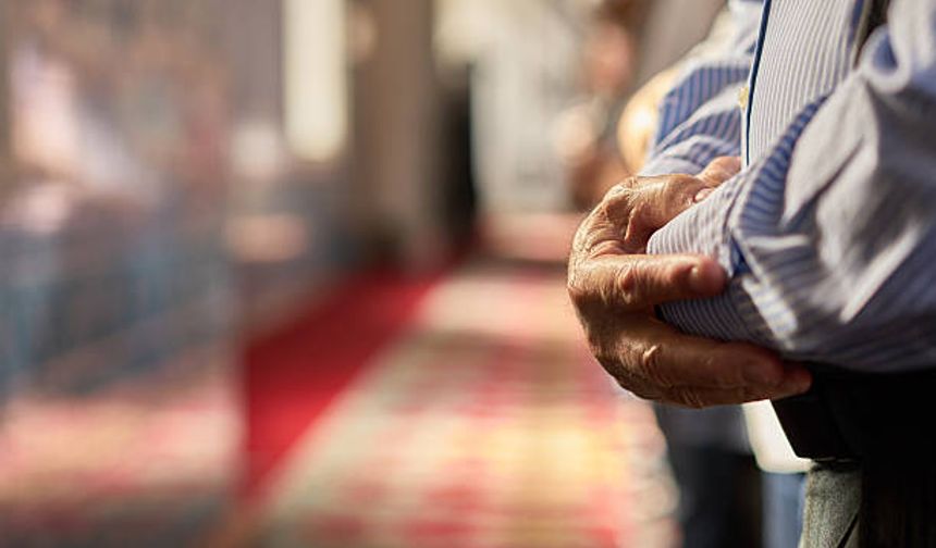 İzmir'de Kurban Bayramı namazı saat kaçta kılınacak? İşte il il bayram namazı saatleri