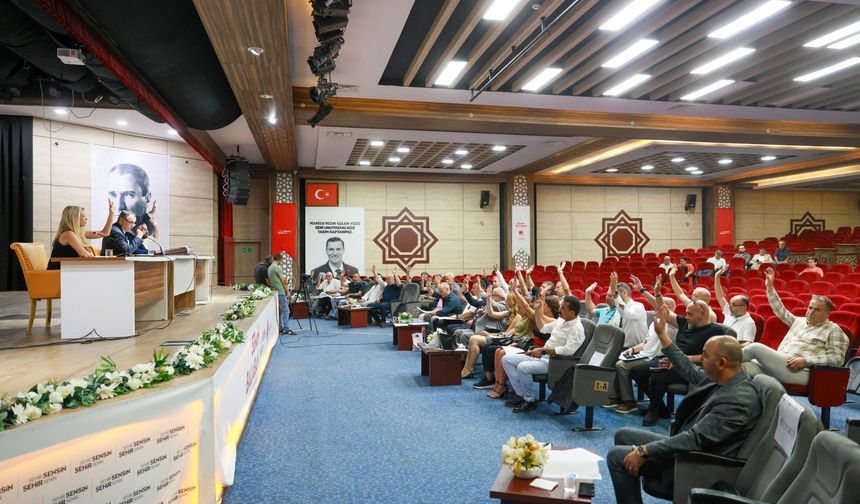 Yunusemre’de Temmuz meclisi yangınlarla başladı