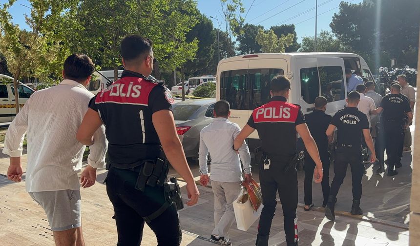 Emlak Ofisinde Silahlı Kavga: Manisa’da Gözaltı ve Tutuklama