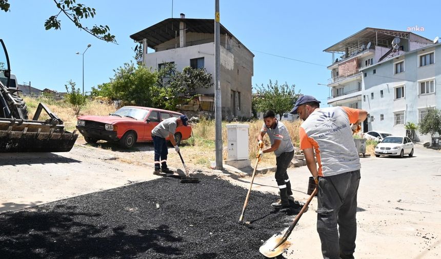 Karabağlar’da asfaltlama ve yol onarım çalışmaları aralıksız sürüyor