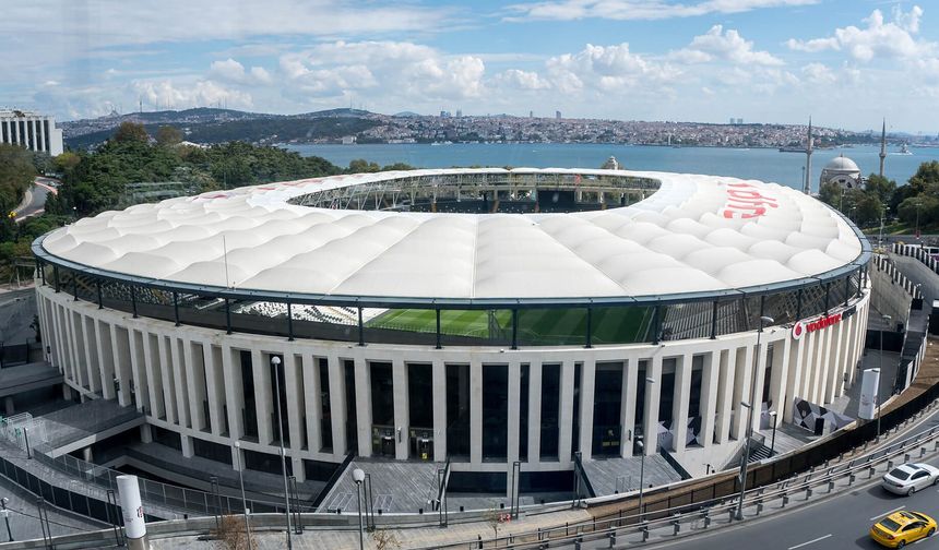 Tüpraş Stadyumu'nda maç öncesi yangın!