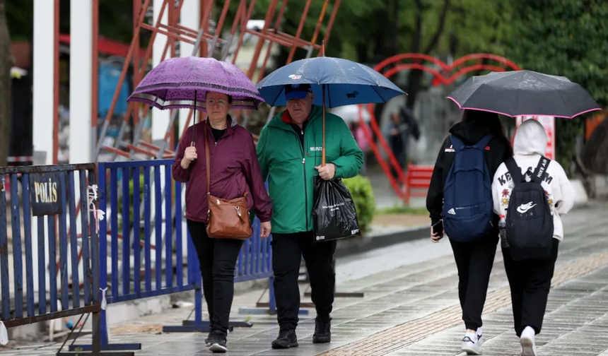 Meteoroloji Saat Vererek Uyardı: Kuvvetli Yağış Geliyor!