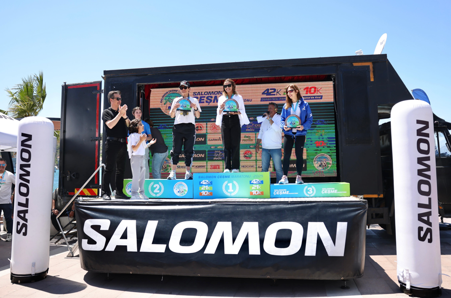 2 Bin 606 Sporcu Salomon Çeşme Maratonu’nda Koştu 3