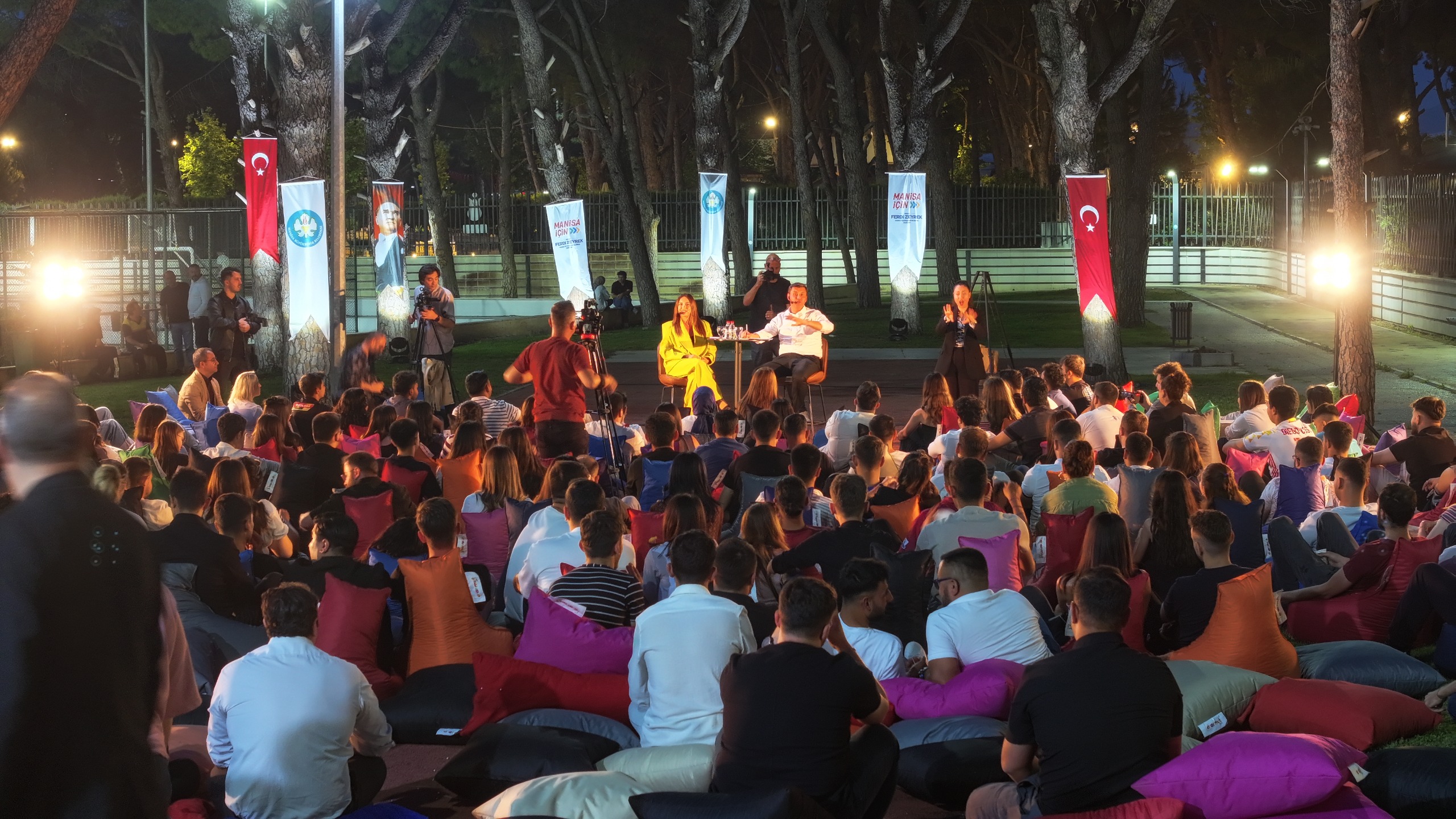 Başkan Ferdi Zeyrek, Sümerpark’ta Gençlerle Buluştu (13)