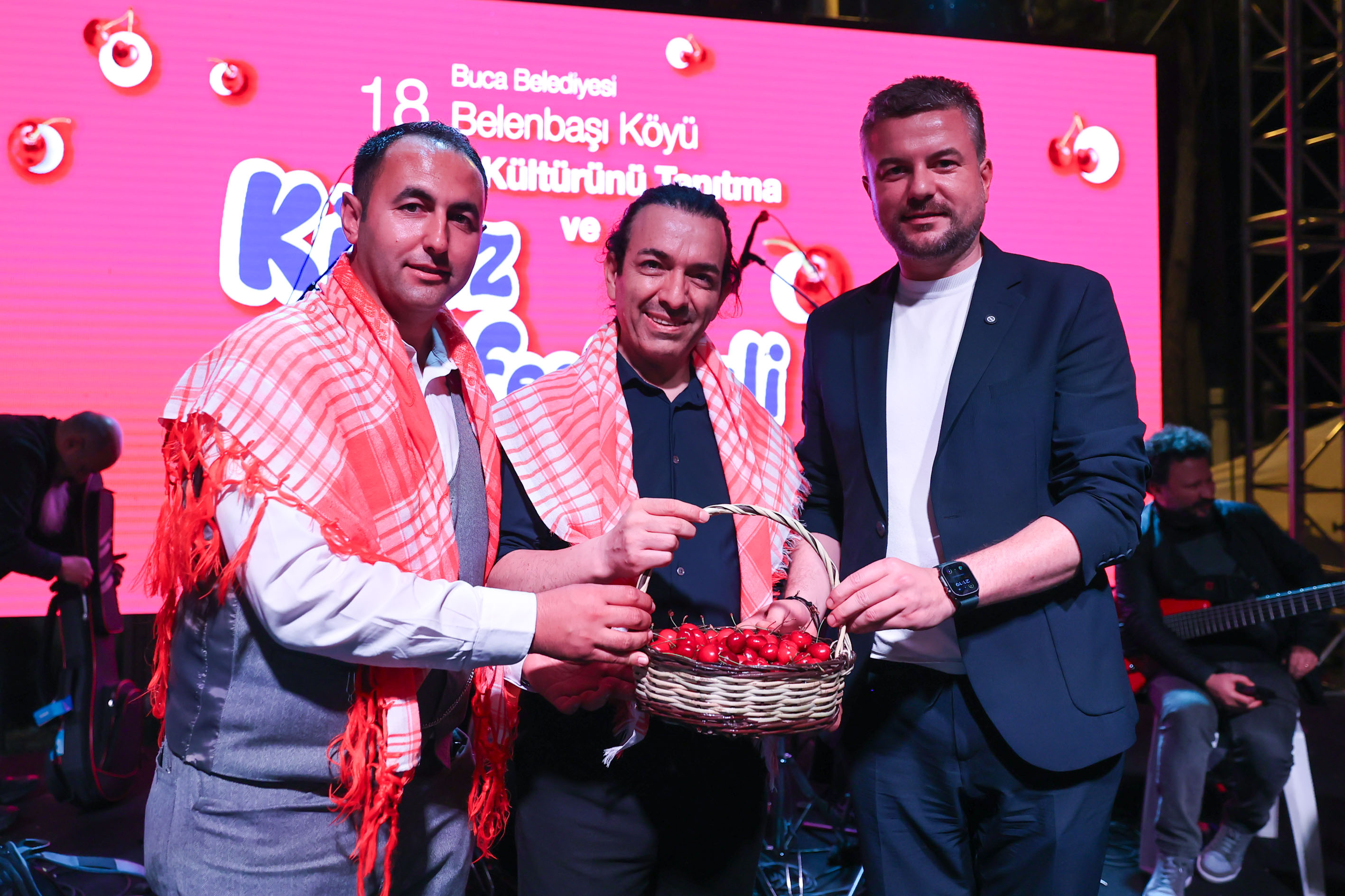 Buca Kiraz Festivali Muhtar Oğuz Başkan