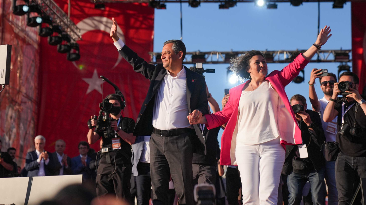 Izmir Mitingi Ozgur Ozel Erdogan Videosu-1