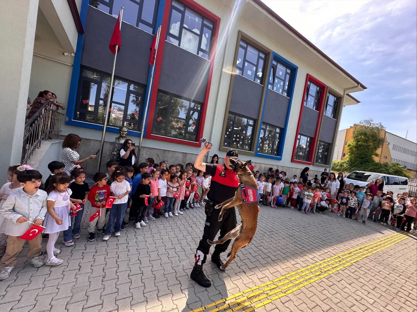 Kuşadası'nda Miniklere Jandarma Tanıtımı 1