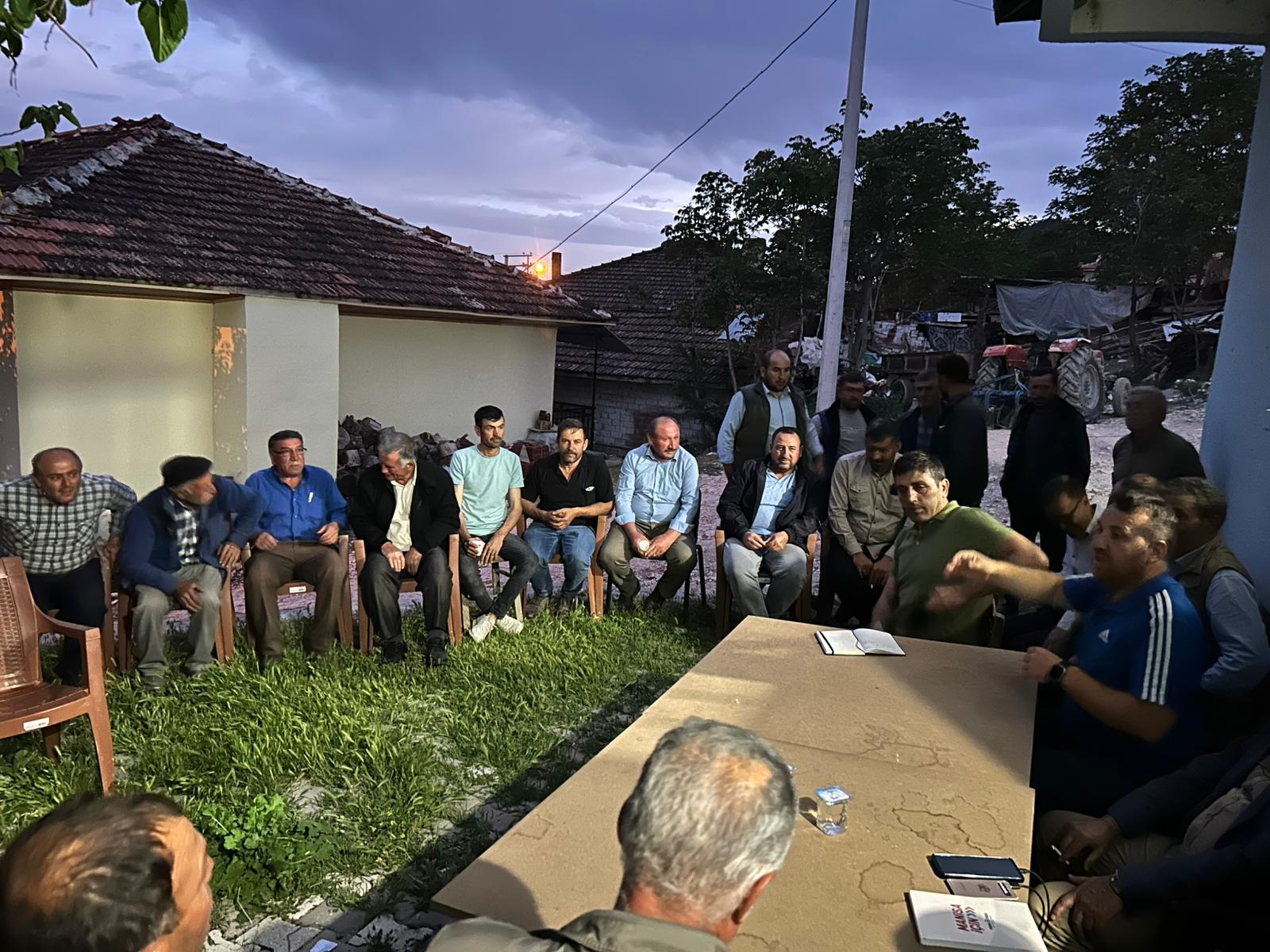 Selendili Üreticilere “Tek Dam Projesi” Anlatıldı (1)