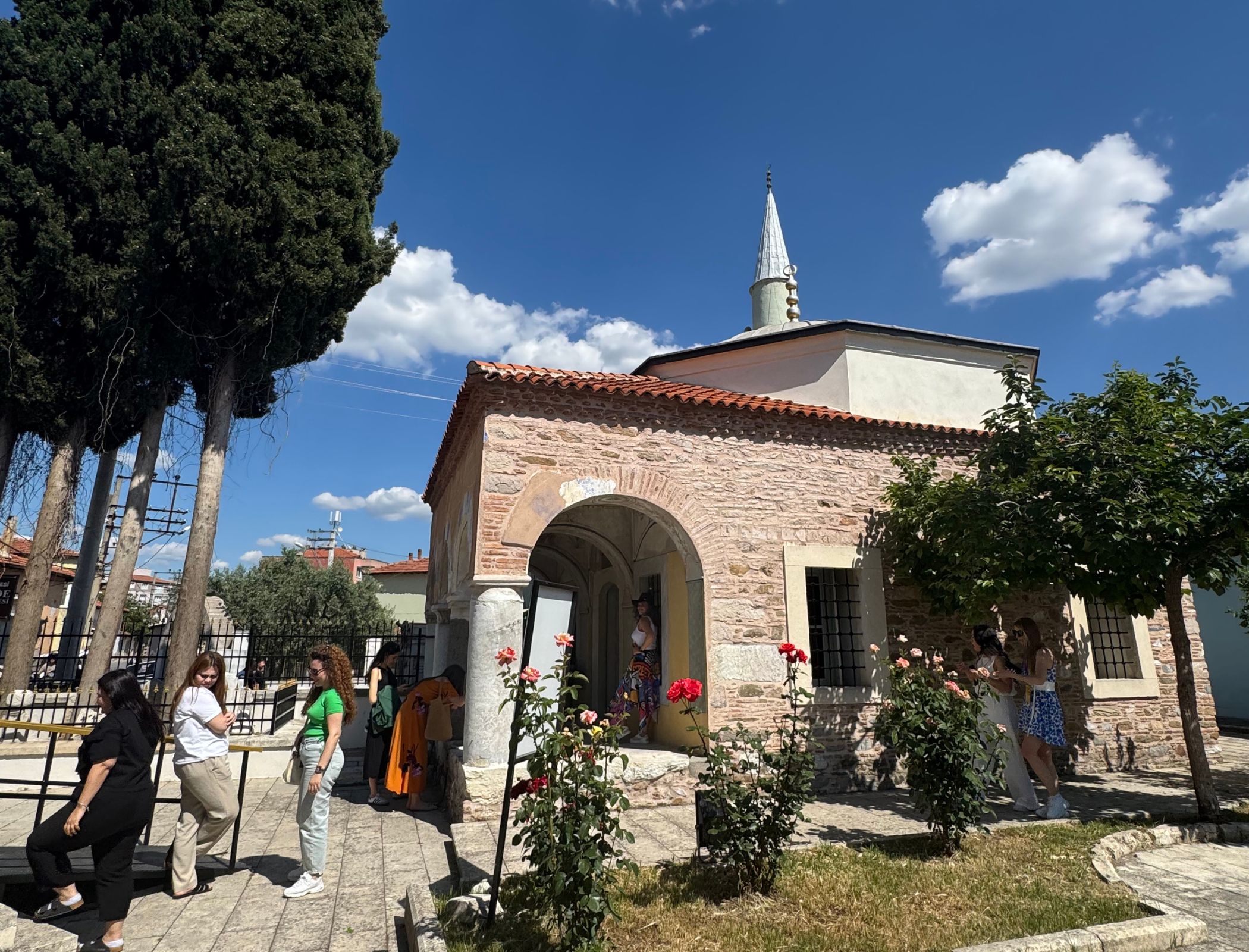Zeynelzade Çocuk Kütüphanesi
