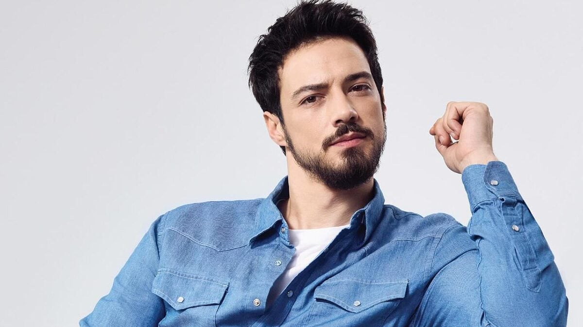Kizil Goncalarin Cuneydi Mert Ya