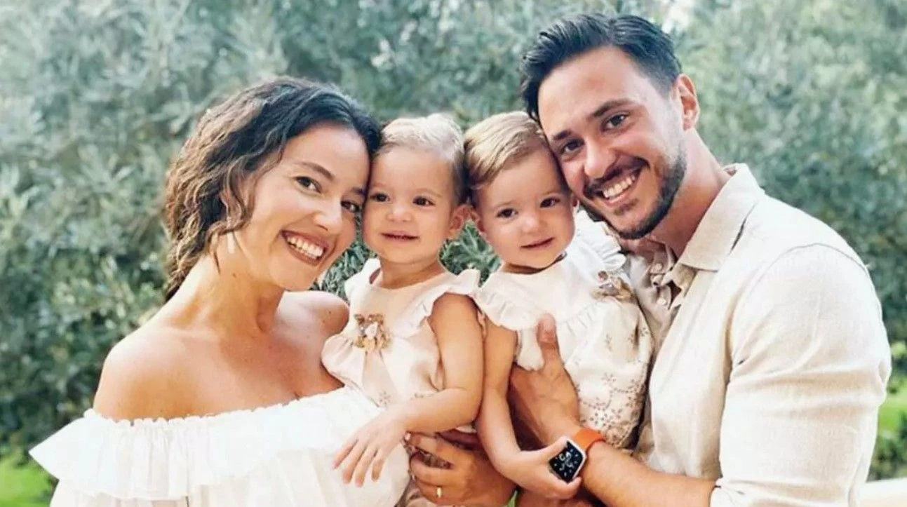 Pelin Akil Ve Ailesi